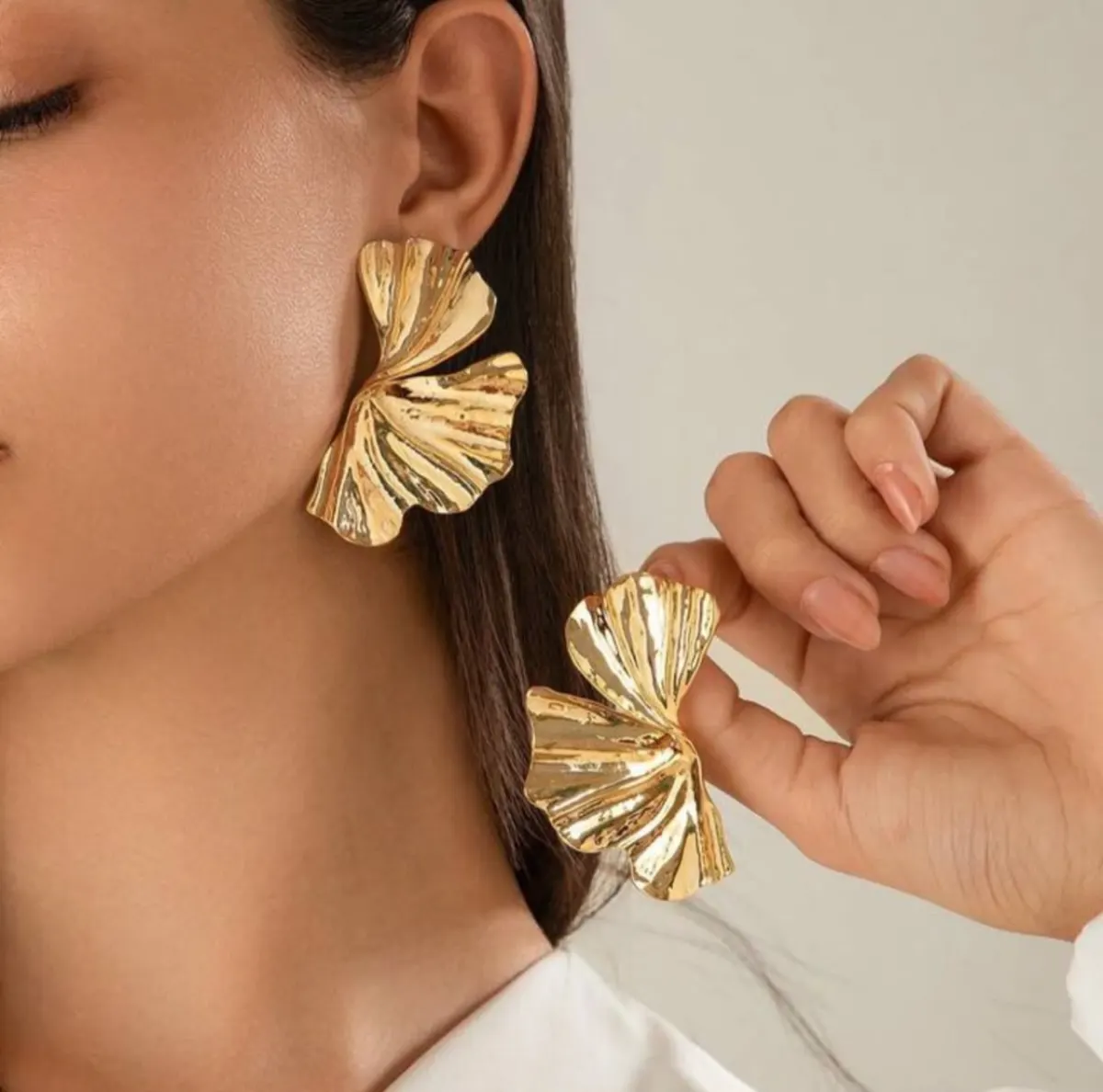 Elegant Ladies’ Earrings photo 1
