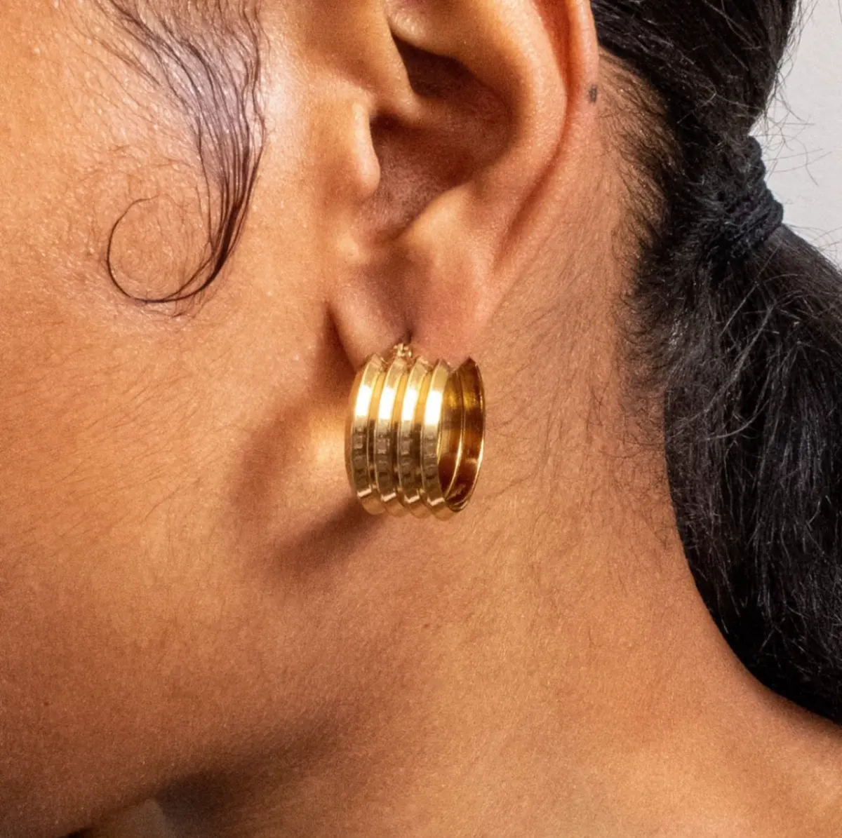 Elegant Ladies’ Earrings photo 2