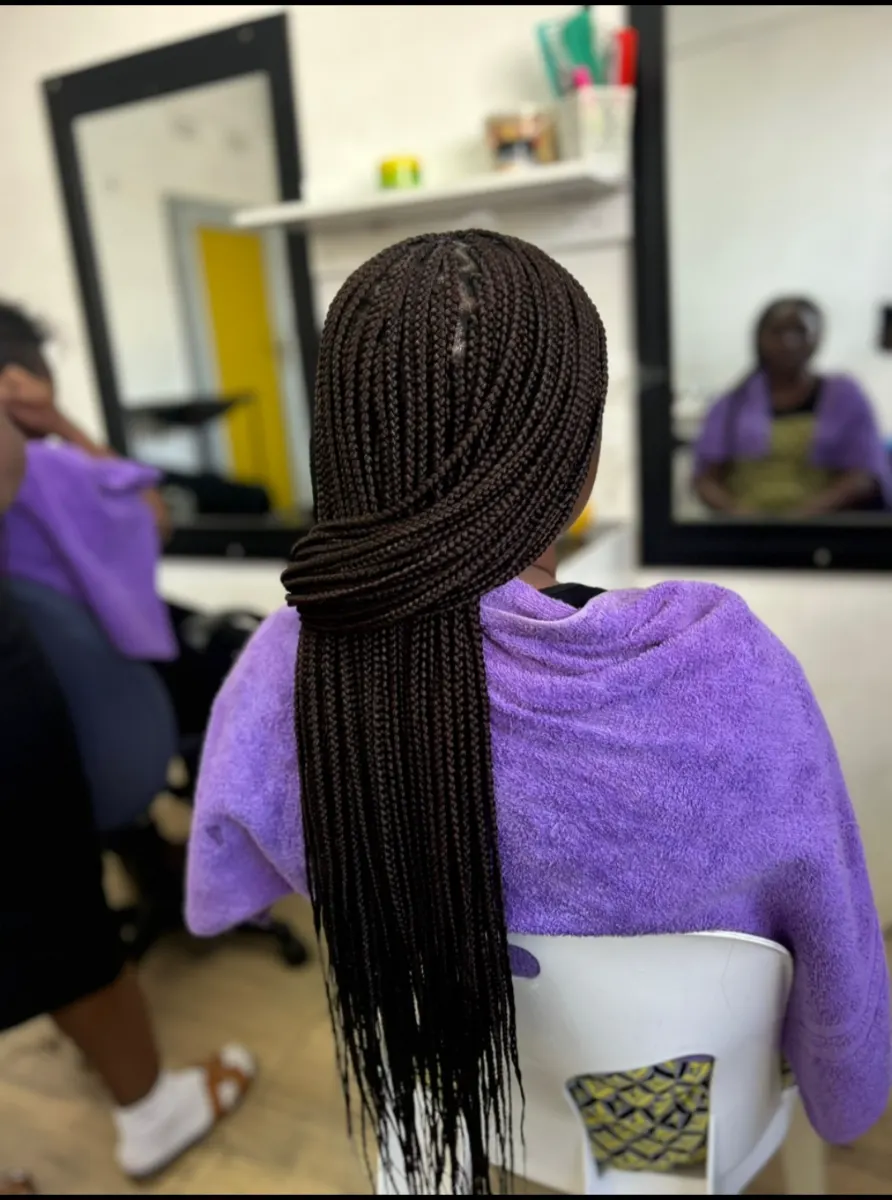 Knotless Braids photo 2