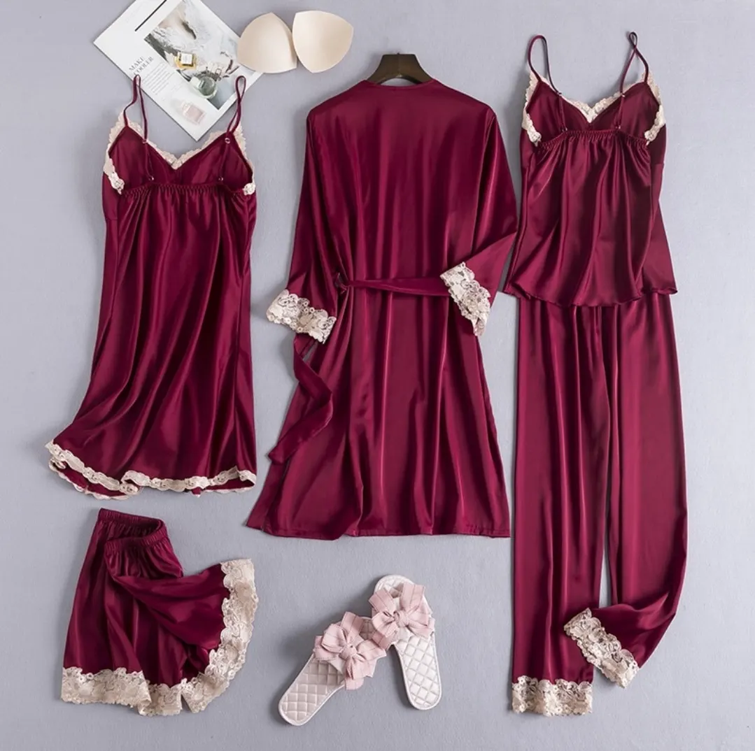 Sleepwear sets photo 2